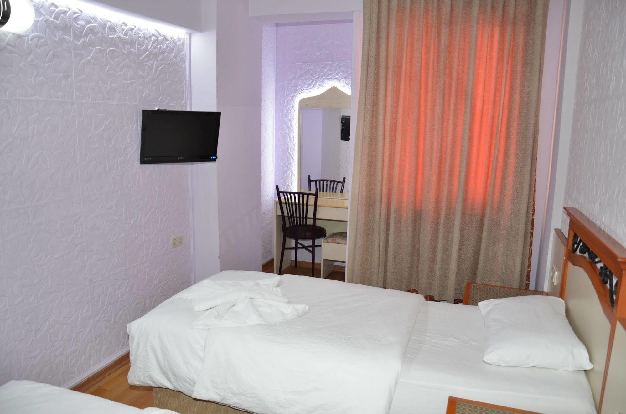 Ozturk Hotel Antalya Buitenkant foto