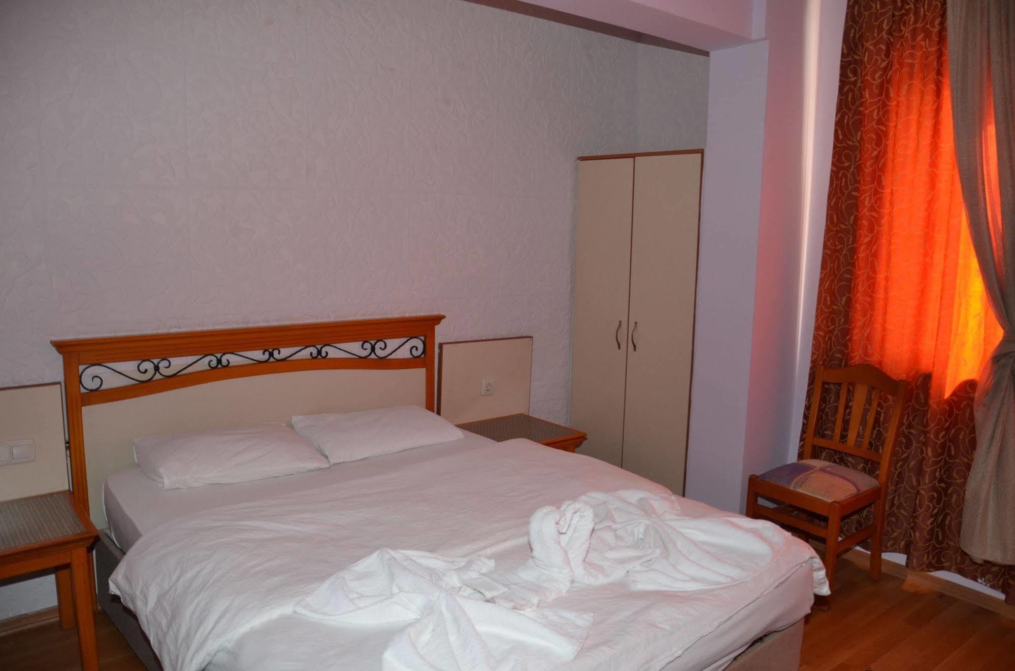 Ozturk Hotel Antalya Buitenkant foto