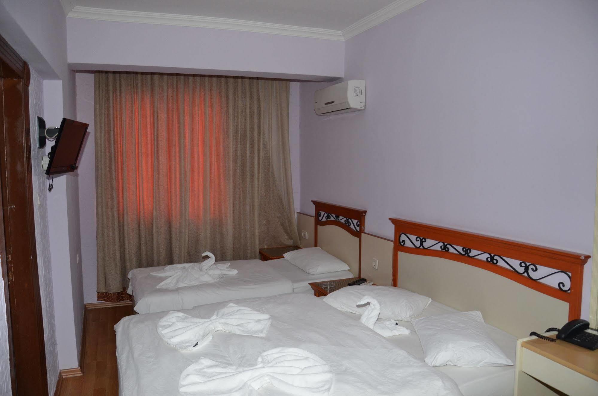 Ozturk Hotel Antalya Buitenkant foto