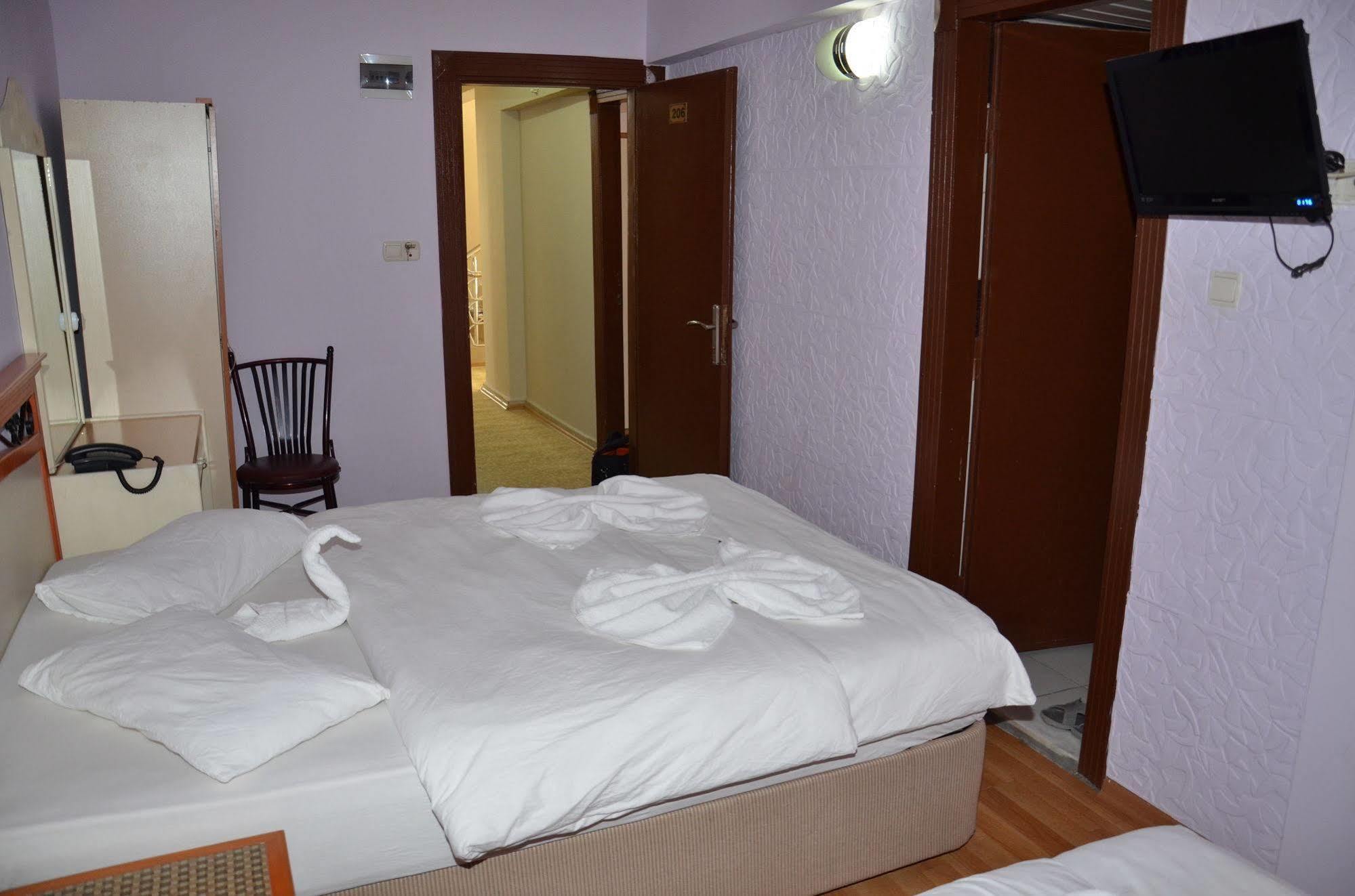 Ozturk Hotel Antalya Buitenkant foto