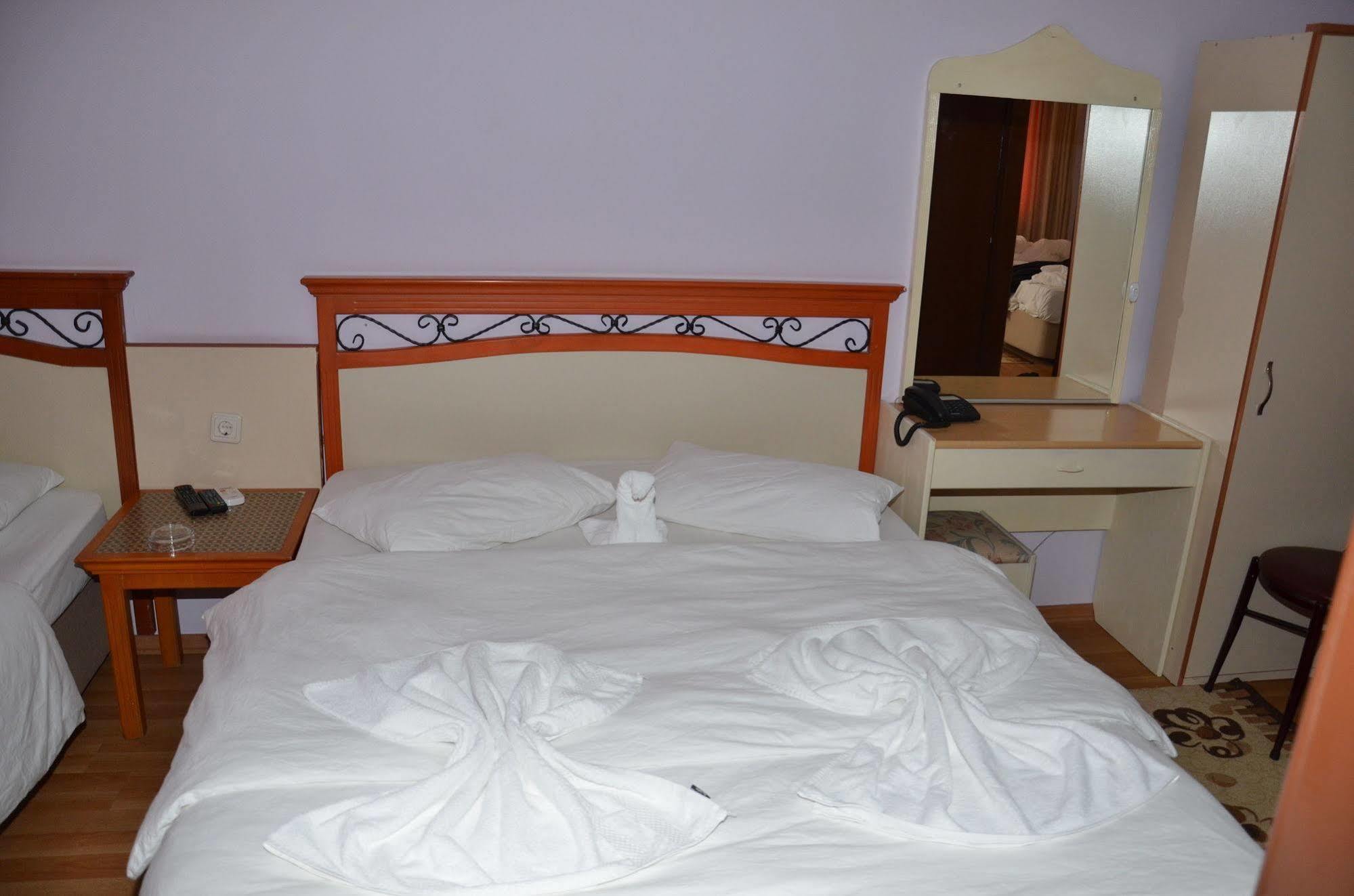 Ozturk Hotel Antalya Buitenkant foto